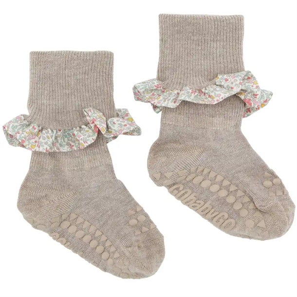 Bambus Strømper i Sand med Liberty Flæse fra GoBabyGo