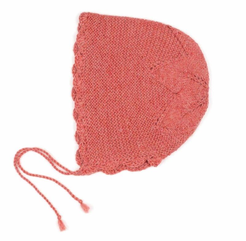 Håndstrikket Babykyse i Terracotta fra Huttelihut