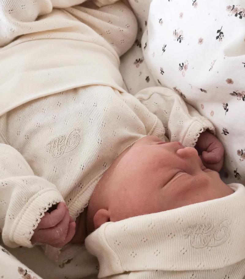 Babyhue i Antique White - Must-have til din nyfødte!